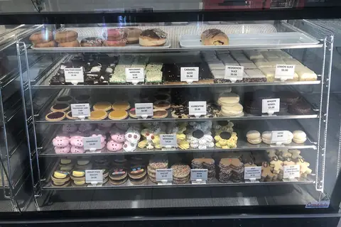 Bachmanns Patisserie photo 4